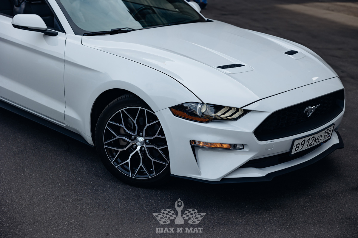 Ford Mustang 2022 кабриолет