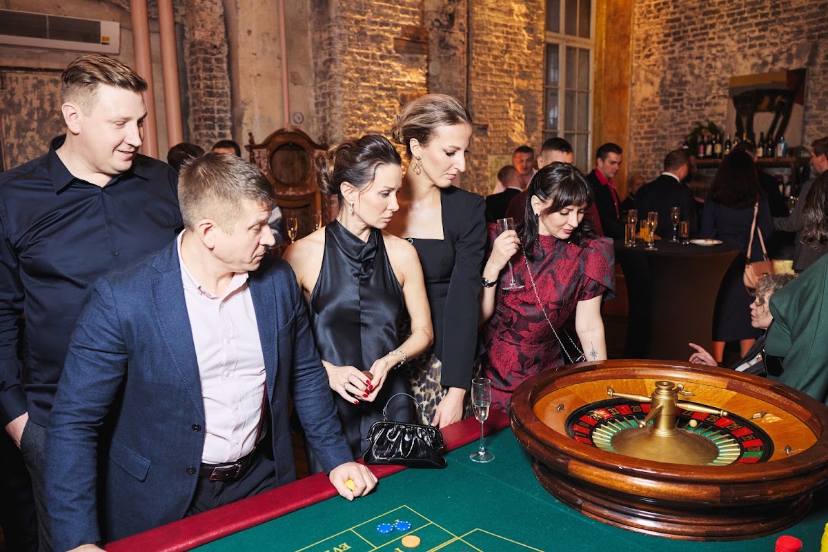 корпоратив в стиле "CASINO ROYA"