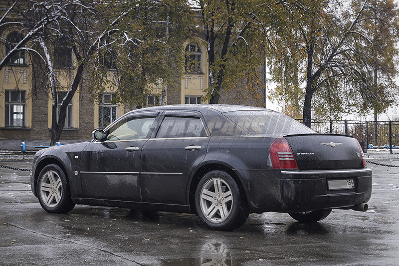 Chrysler 300C 1st generation