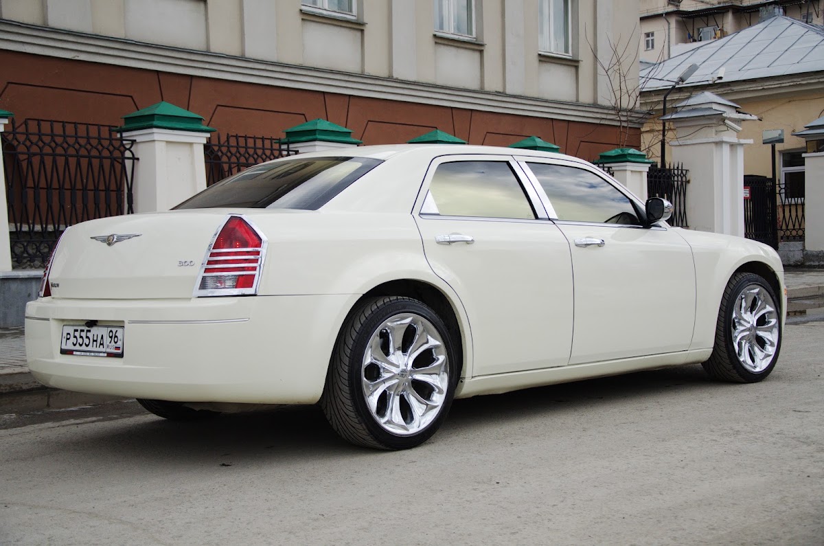 Крайслер 300С — кадр 3 из 5