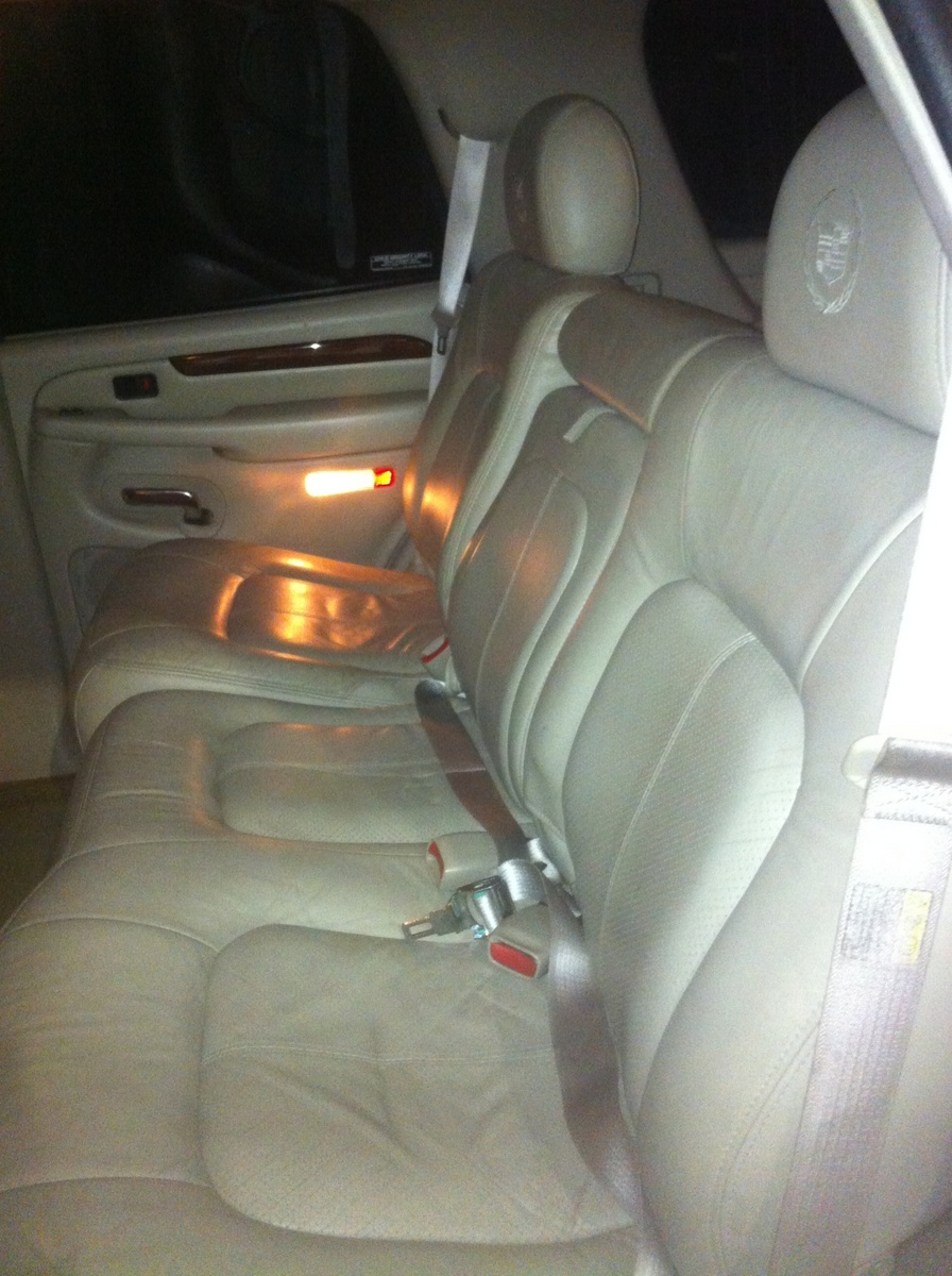 Cadillac Escalade ESV — кадр 4 из 4