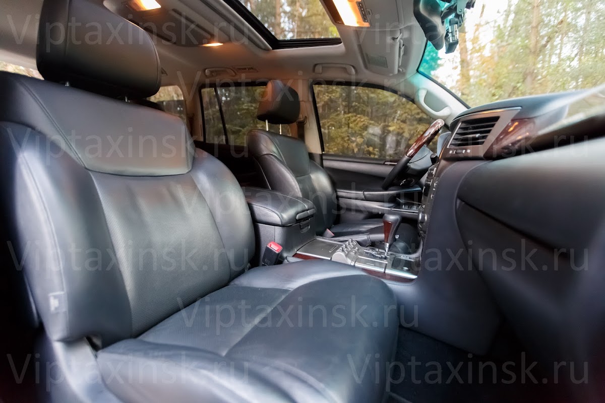 Lexus LS 570!