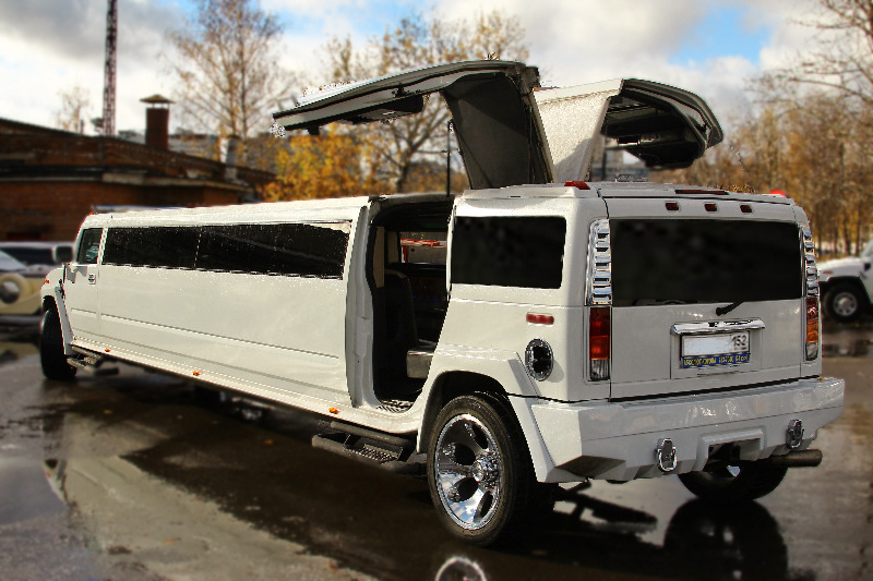Hummer H2 — кадр 2 из 4
