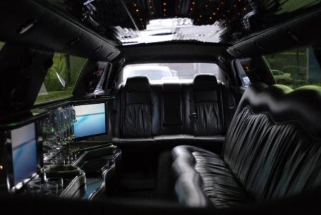 Chrysler 300 C — кадр 4 из 4