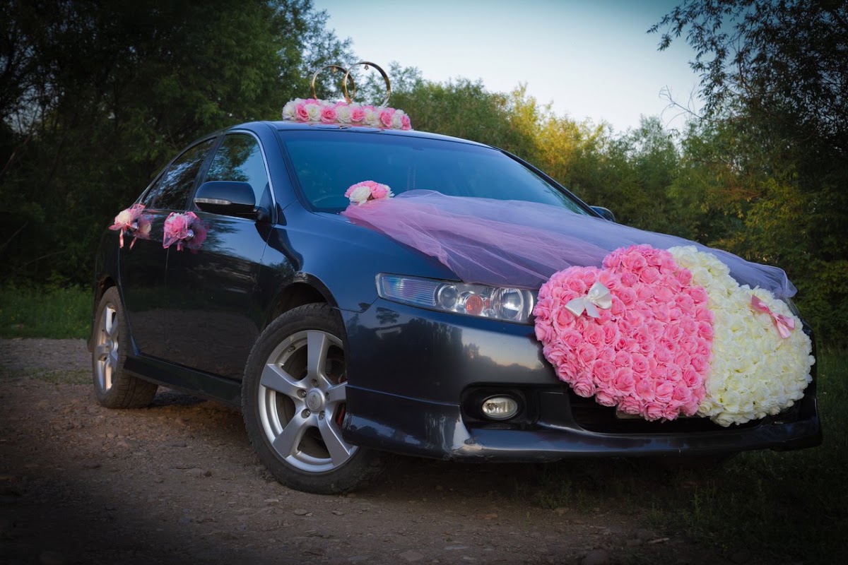 Украшения на аватомобиль