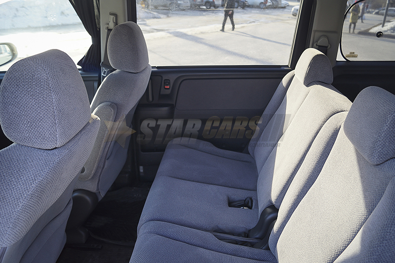 Honda Stepwgn (7 мест) — кадр 4 из 5