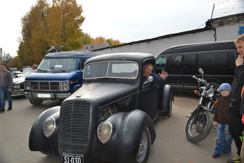 Ford Pickup — кадр 2 из 3