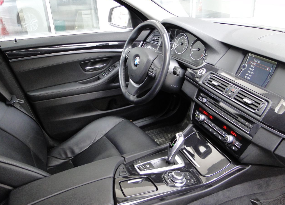 BMW 535 LS — кадр 4 из 5