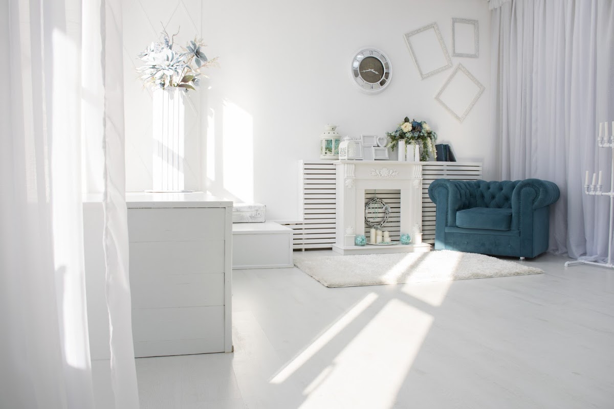 Локация White