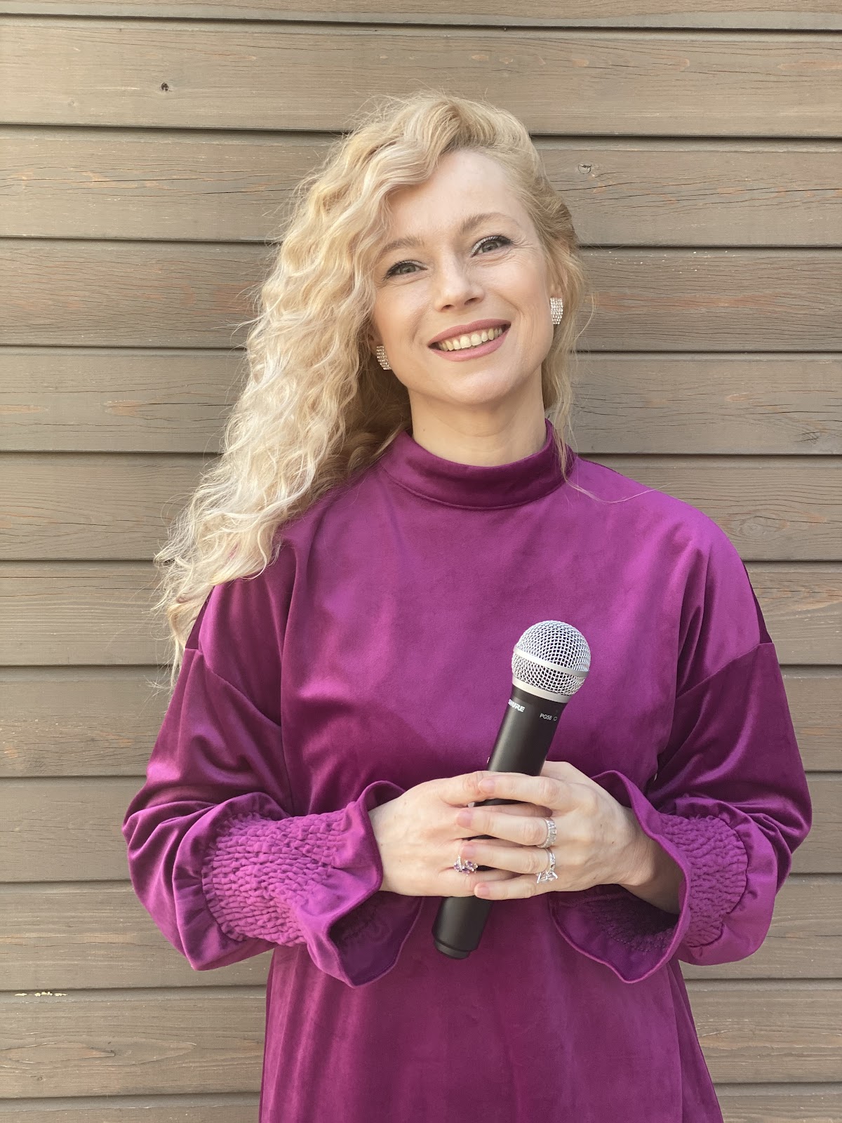 Ведущая Оксана Филиппова