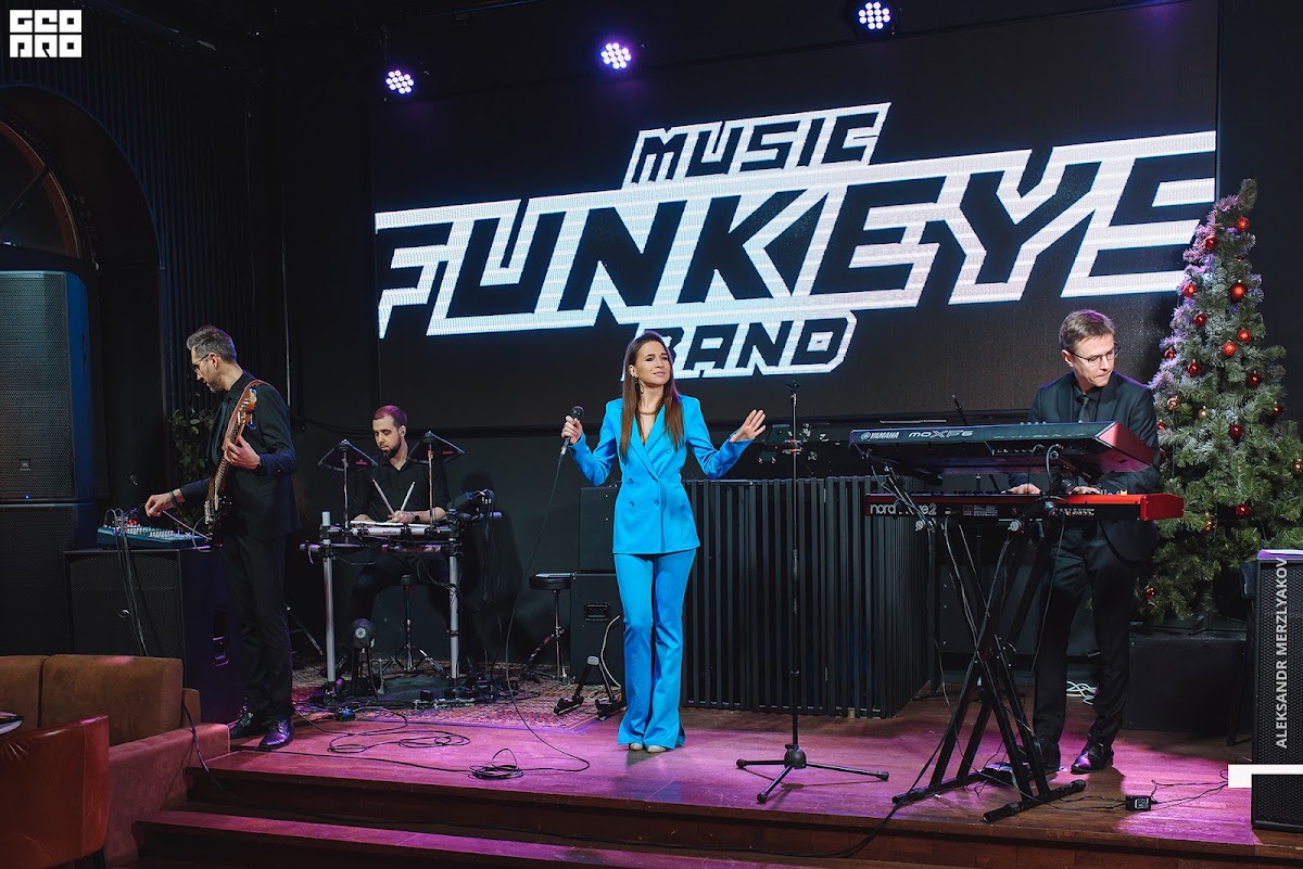 Кавер-группа на свадьбу Нижний Новгород Funkeys Music Band|Рождество в ресторане RIBS