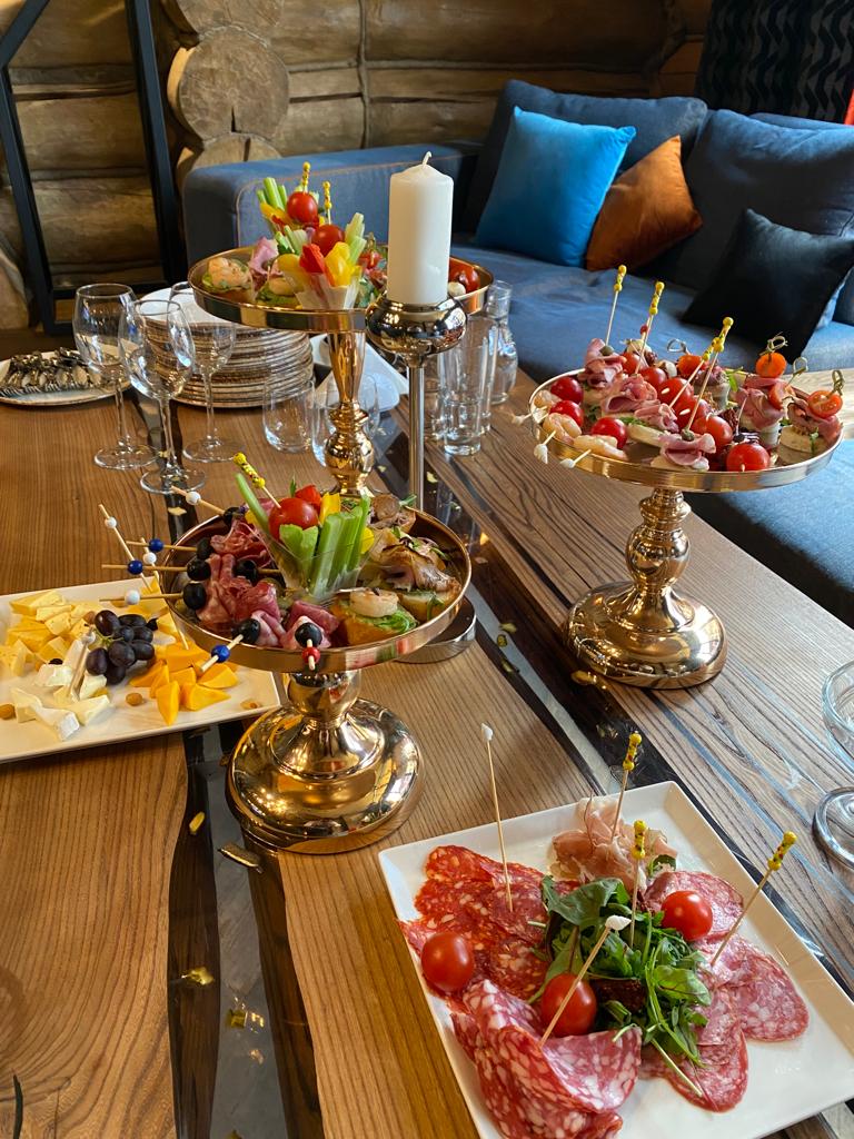 loVeLy Catering