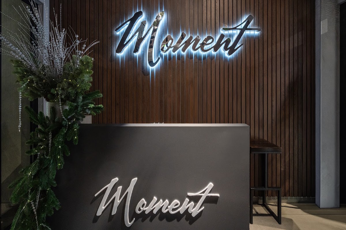 Ресторан «MOMENT» — Корпоратив на Новый Год