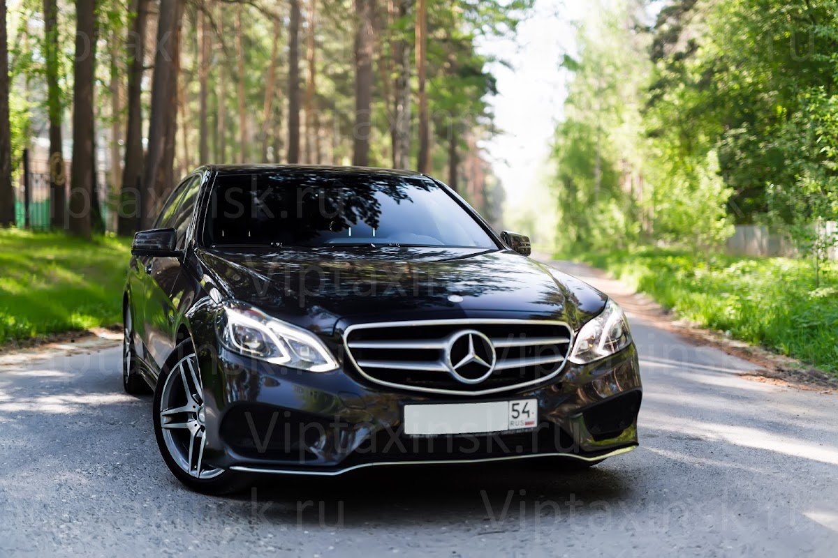 Mercedes-Benz E 212 AMG