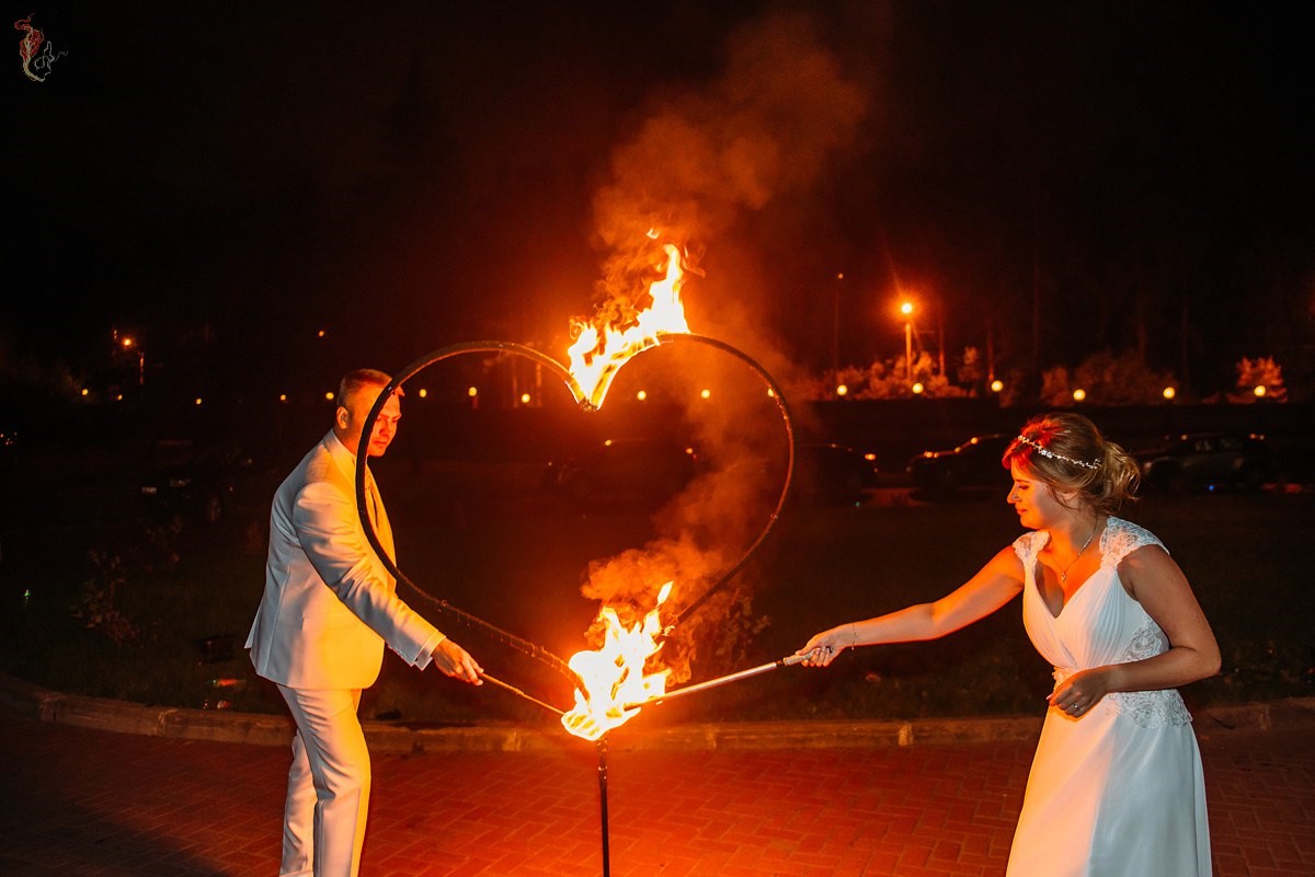 Шоу группа Flame of Desire — кадр 5 из 20