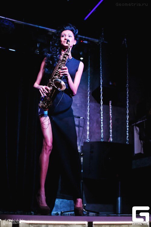 GOLD SAXOPHONE -ADELE