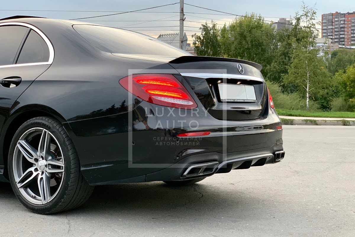 Mercedes-Benz E-213