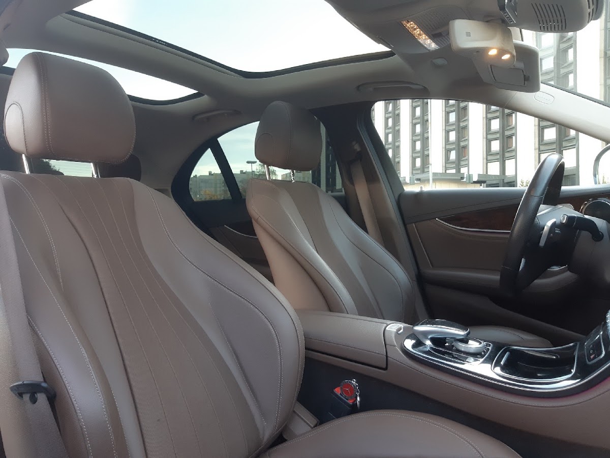 Mercedes E213 черный