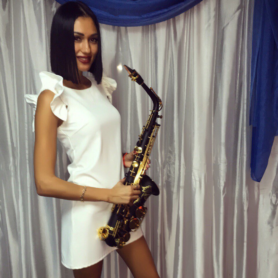 GOLD SAXOPHONE -ADELE