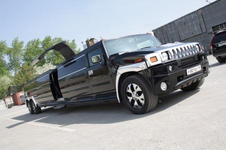 Mega Hummer H2