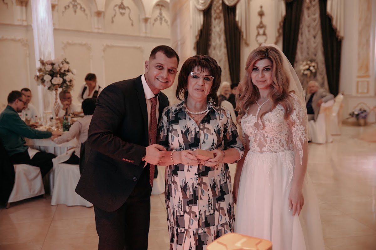 Михаил и Анна