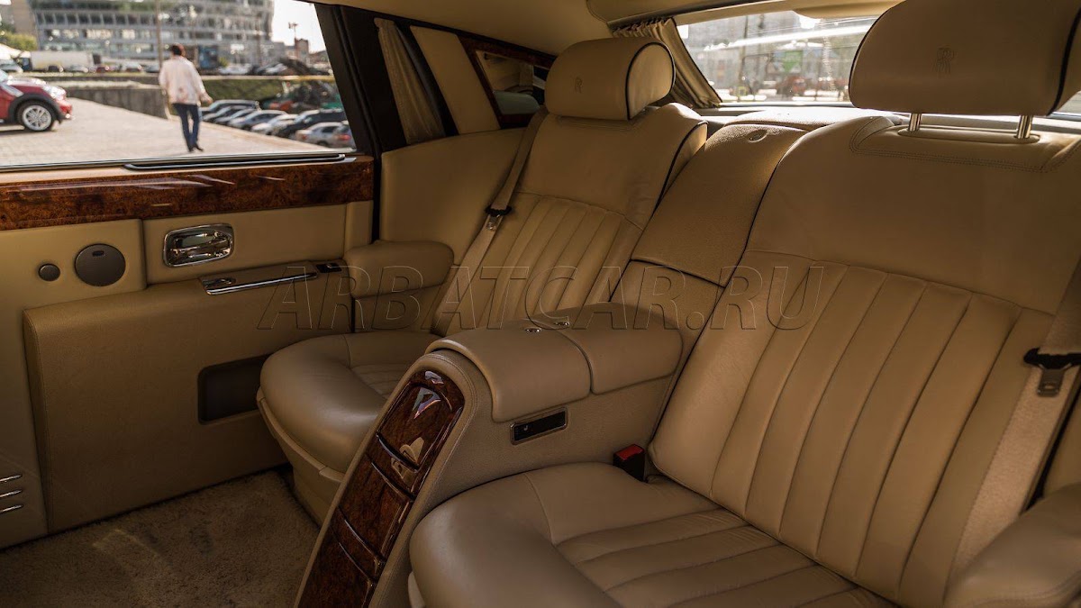 Rolls-Royce Phantom длинная база, черный