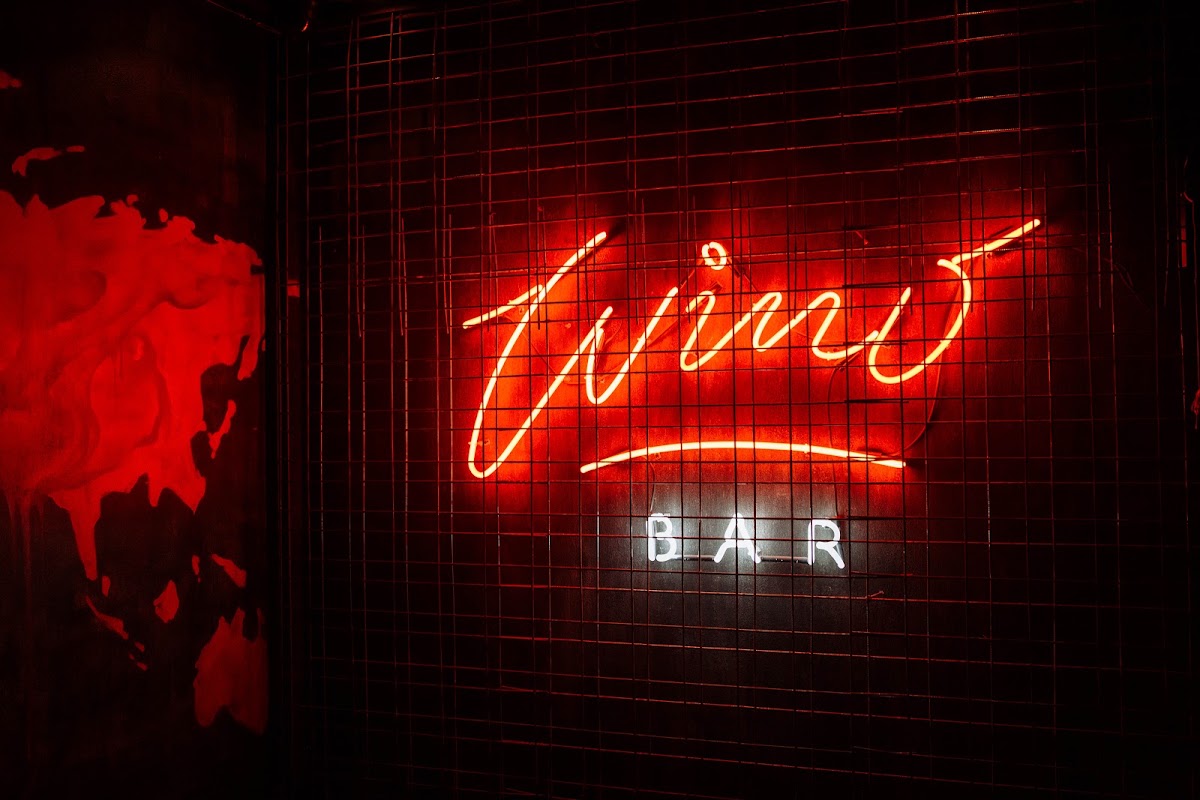 23.04.17 Виктория и Денис. Москва, "Wino Bar" .  Фото Леля Скаргас