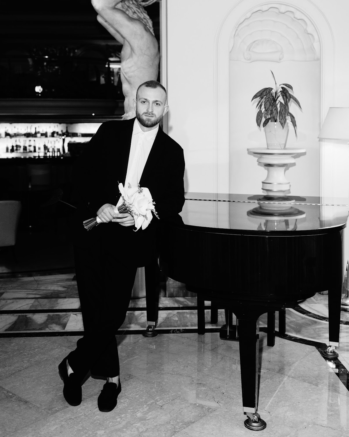 "Встретимся в отеле Savoy", Владимир и Катя