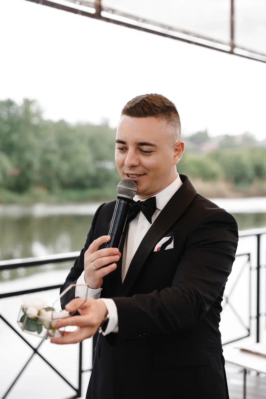Юрий Иванов