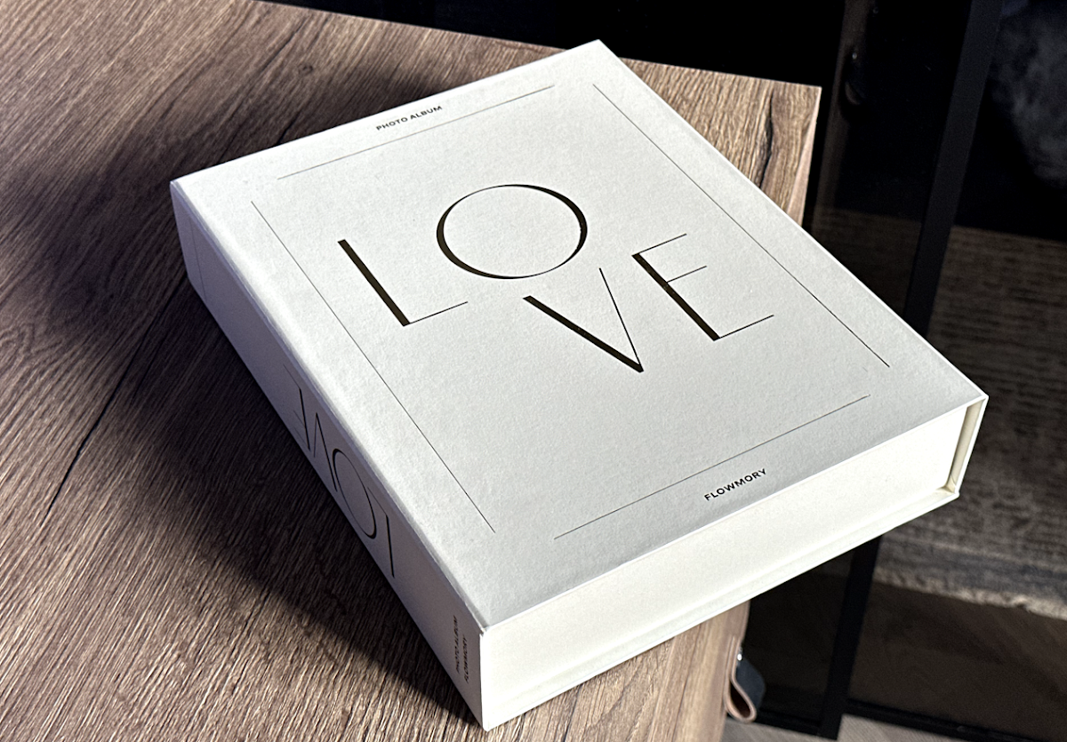 Свадебный фотоальбом "LOVE"