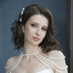 Илона Семиколенова