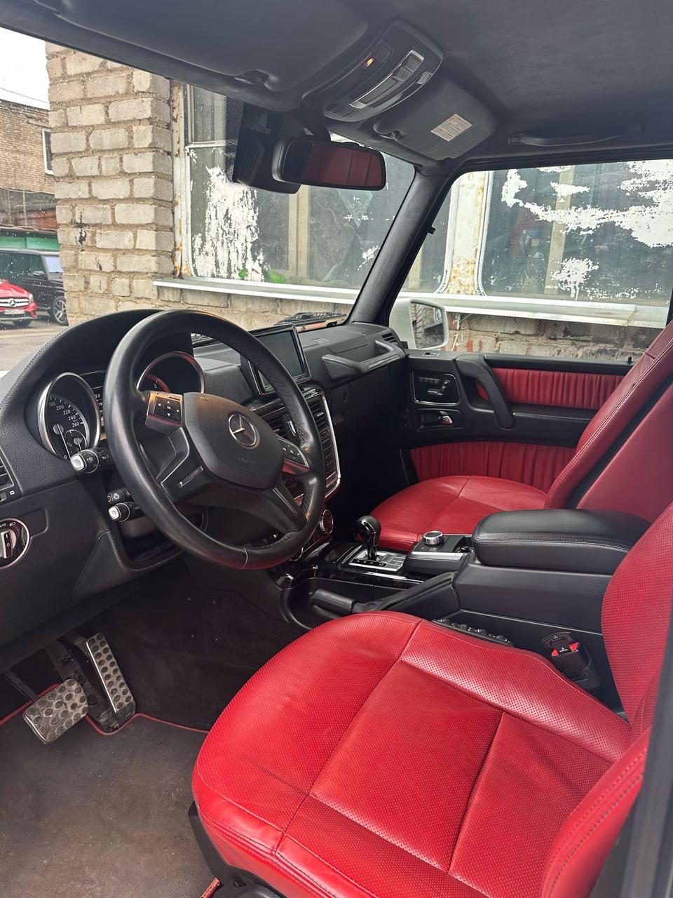 Mercedes-Benz G-class белый — кадр 5 из 5