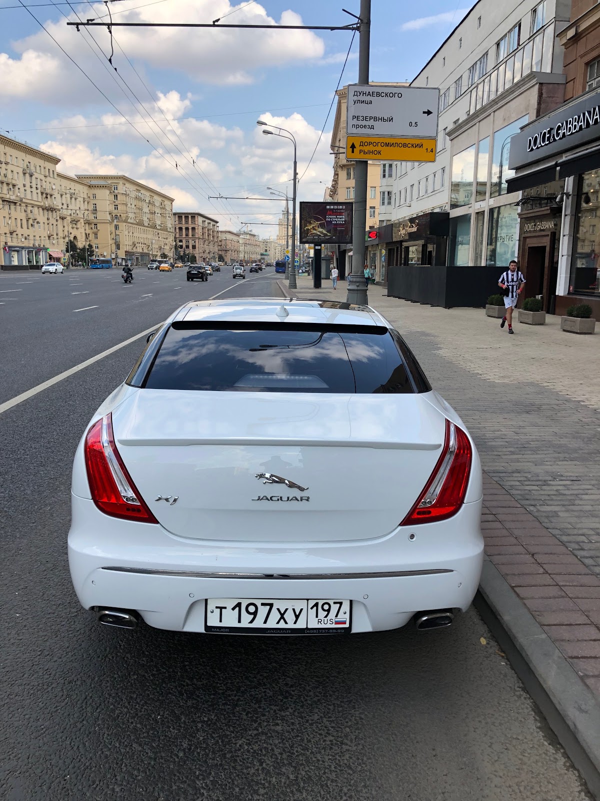 Белый JAGUAR XJ