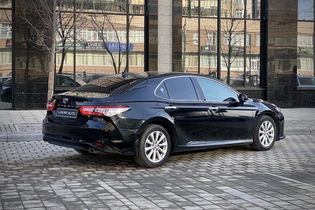 Toyota Camry 70