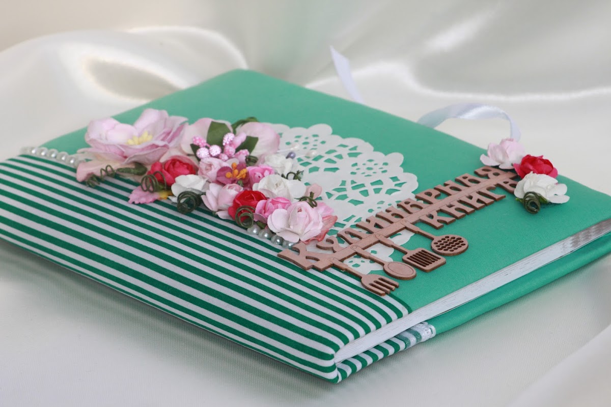 кулинарные книги,блокноты, ежедневники