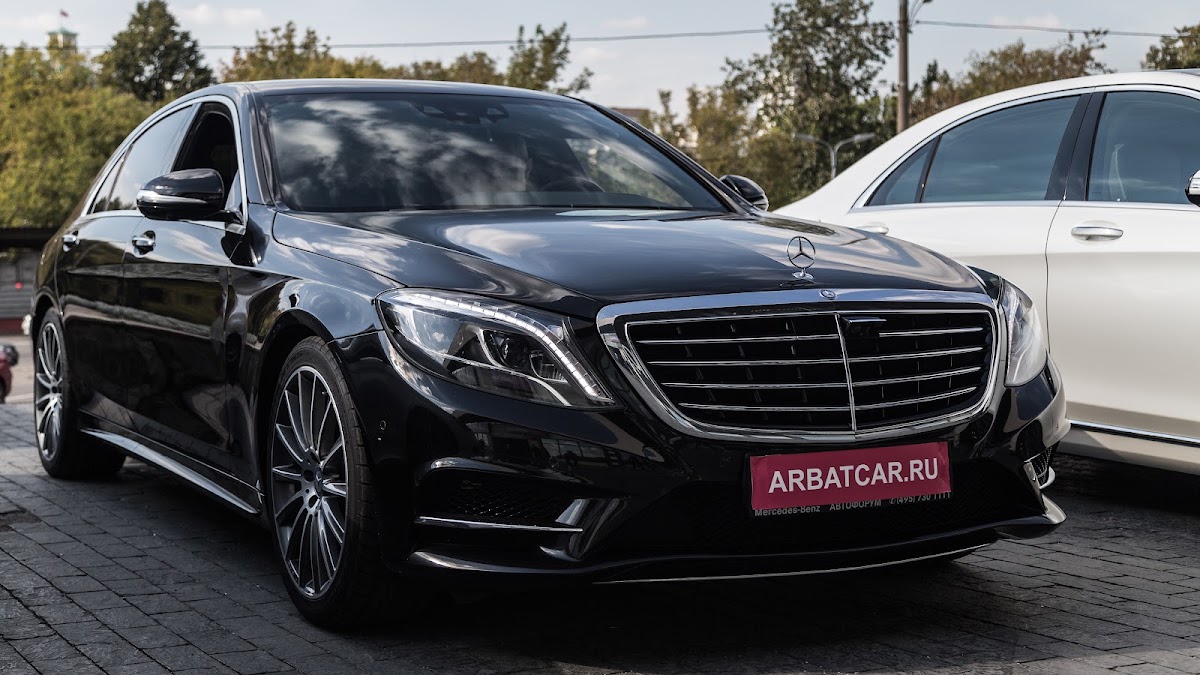 Mercedes S500 (w222) черный на темном салоне — кадр 2 из 11
