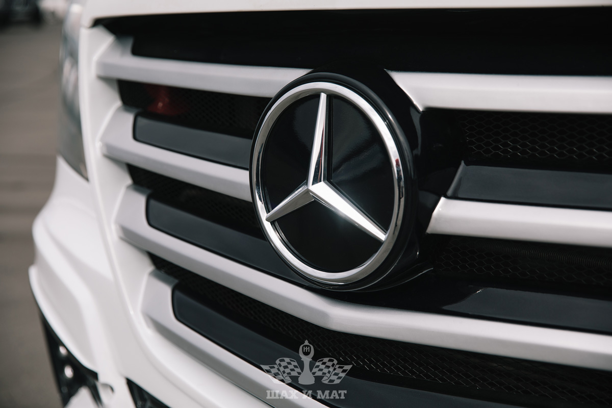 Mercedes Sprinter VIP (салон-кожа)