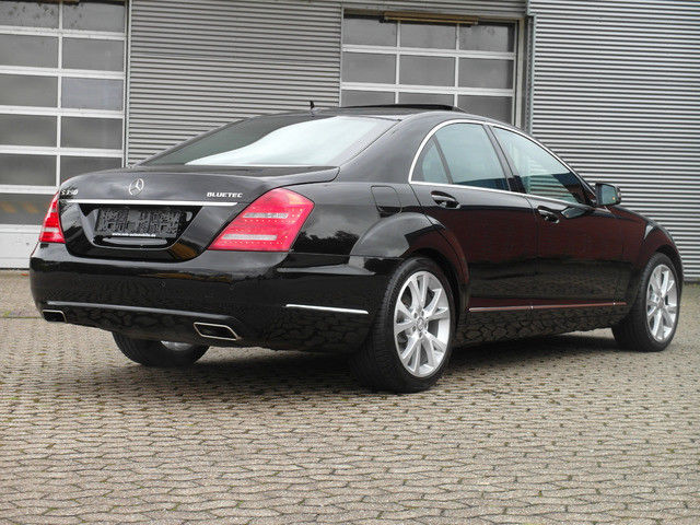 Mercedes S-221