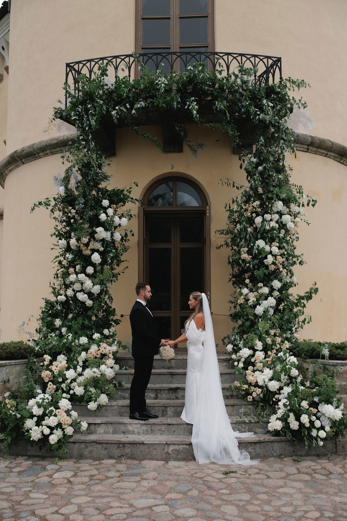 Tro Wedding
