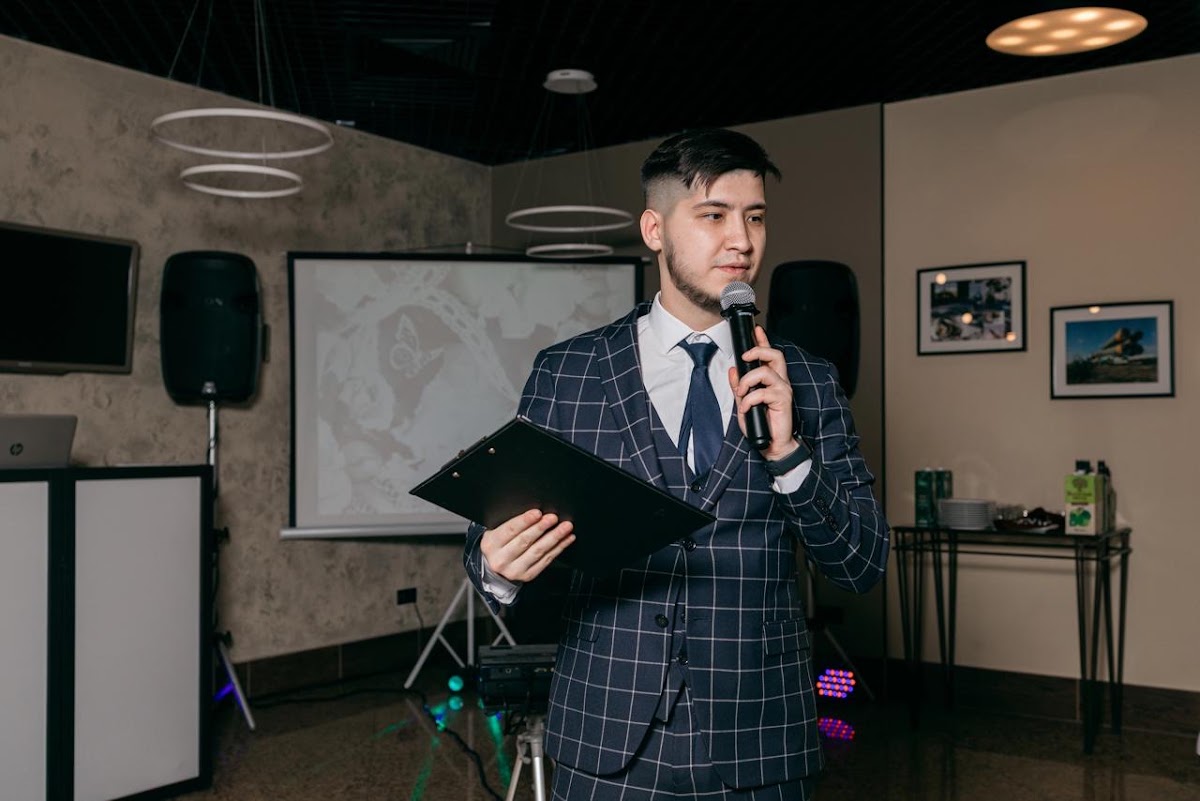 Александр Серёгин