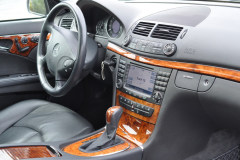 MERCEDES E 200