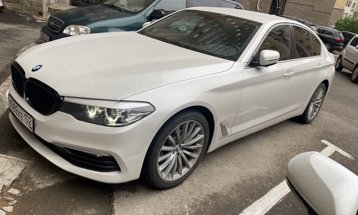 BMW M5 — кадр 5 из 8