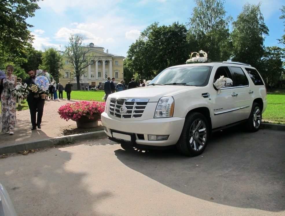 Cadillac 7mest Escalade