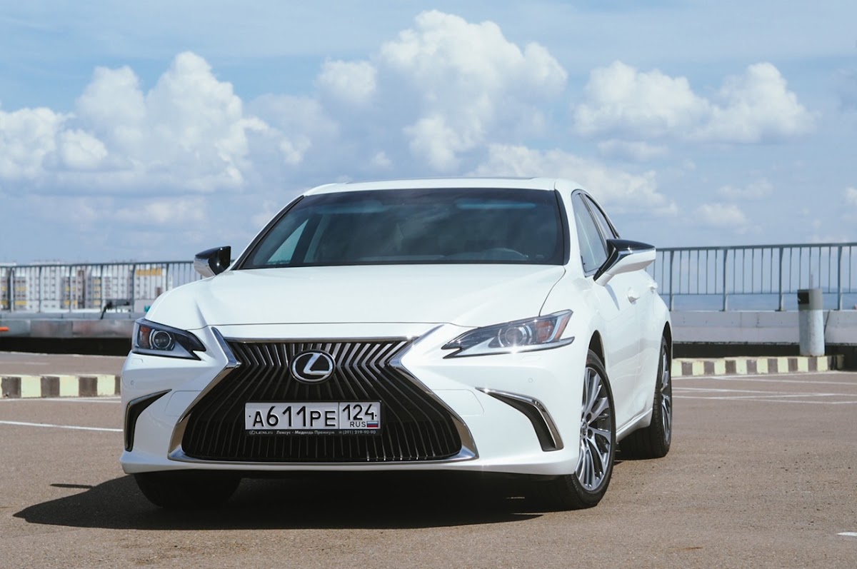 Lexus ES250/в — кадр 5 из 7