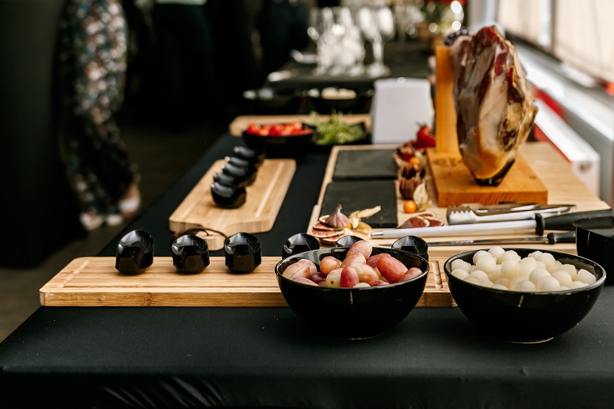 Хамон-бар от PICNIC CATERING