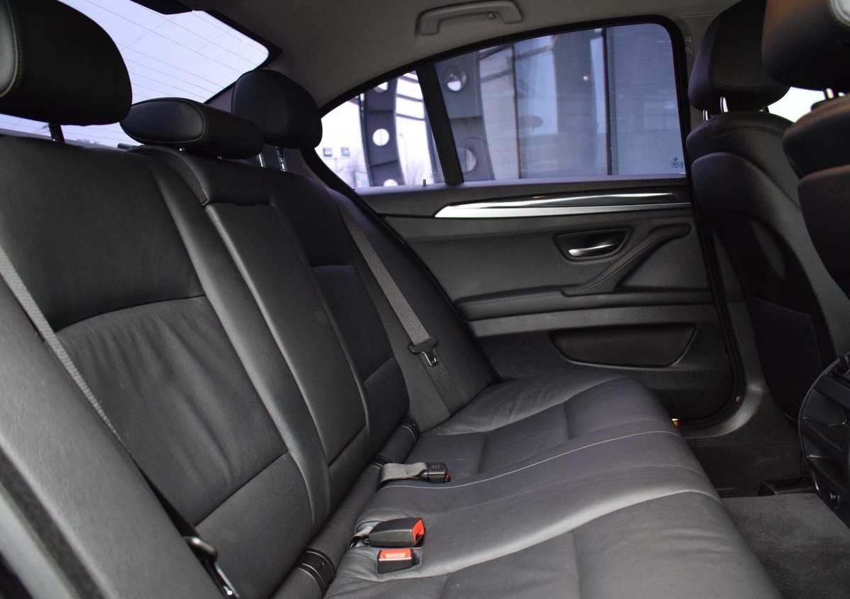 Lexus ES 250 — кадр 3 из 3