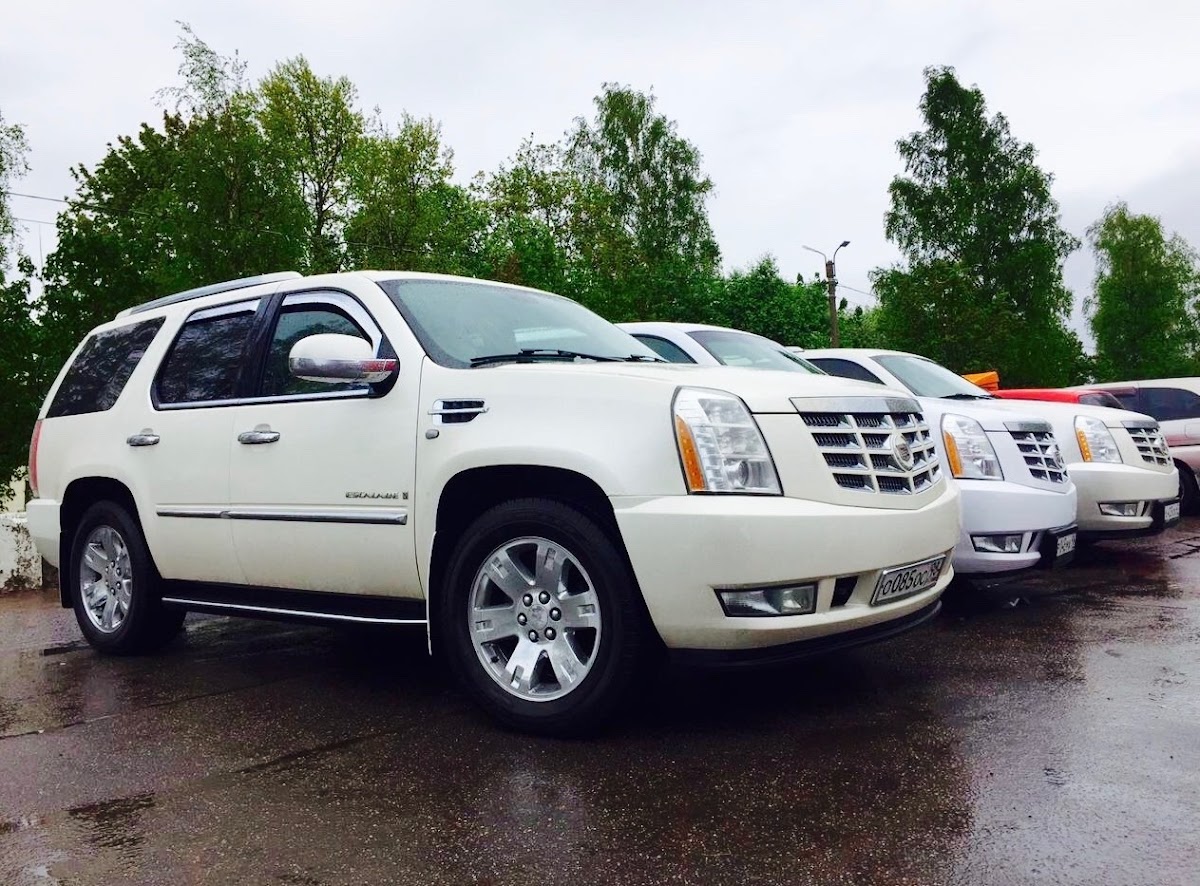 Cadillac Escalade — кадр 2 из 8