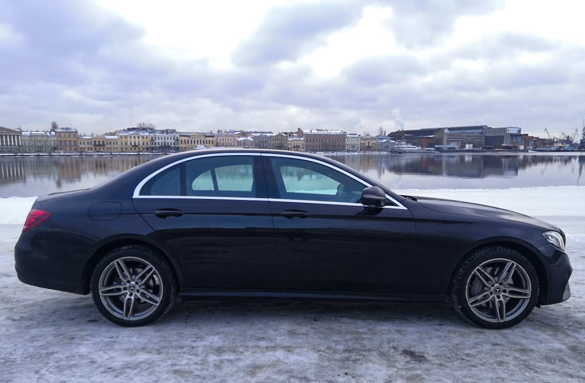 Mercedes-Benz E-Class  W213 AMG — кадр 4 из 8