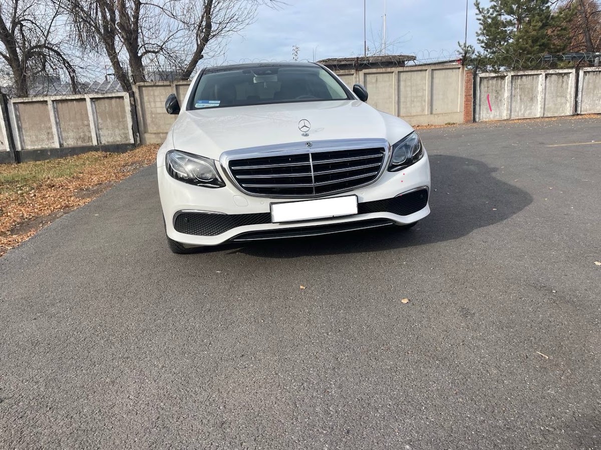 Mercedes E-Class — кадр 3 из 6