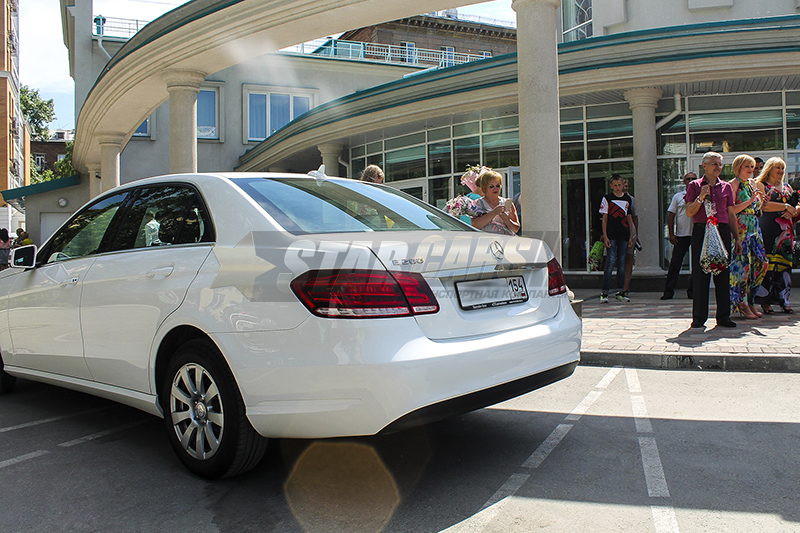 Mercedes-Benz E-class E200 w212